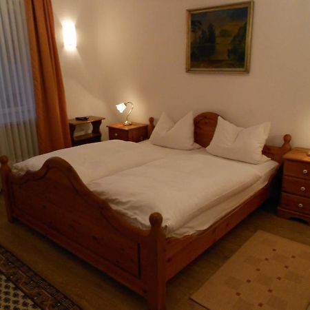 Hotel Adam ซาร์บรึคเคน ภายนอก รูปภาพ